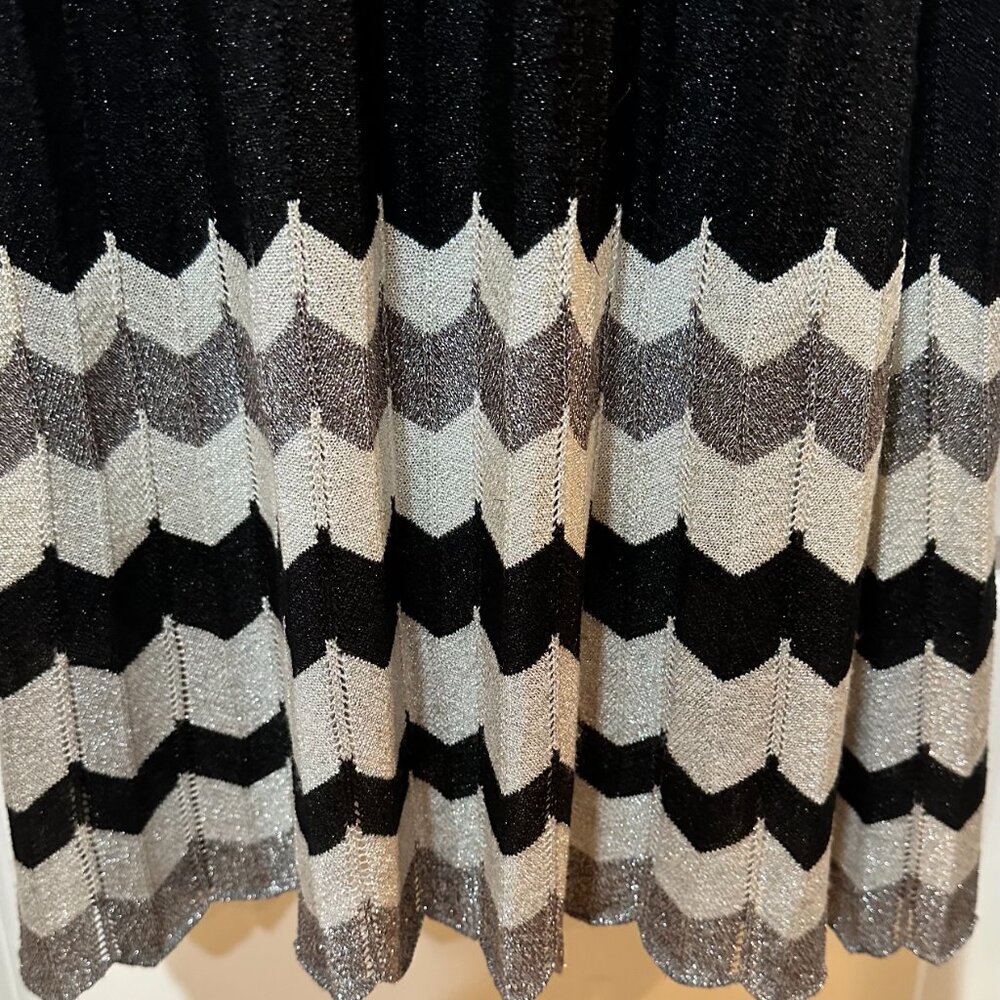 New Bebe Black/Grey/Silver Metallic Thread w/¾ Sleeves Midi Dress, Size L (NWOT) - Picture 5 of 12